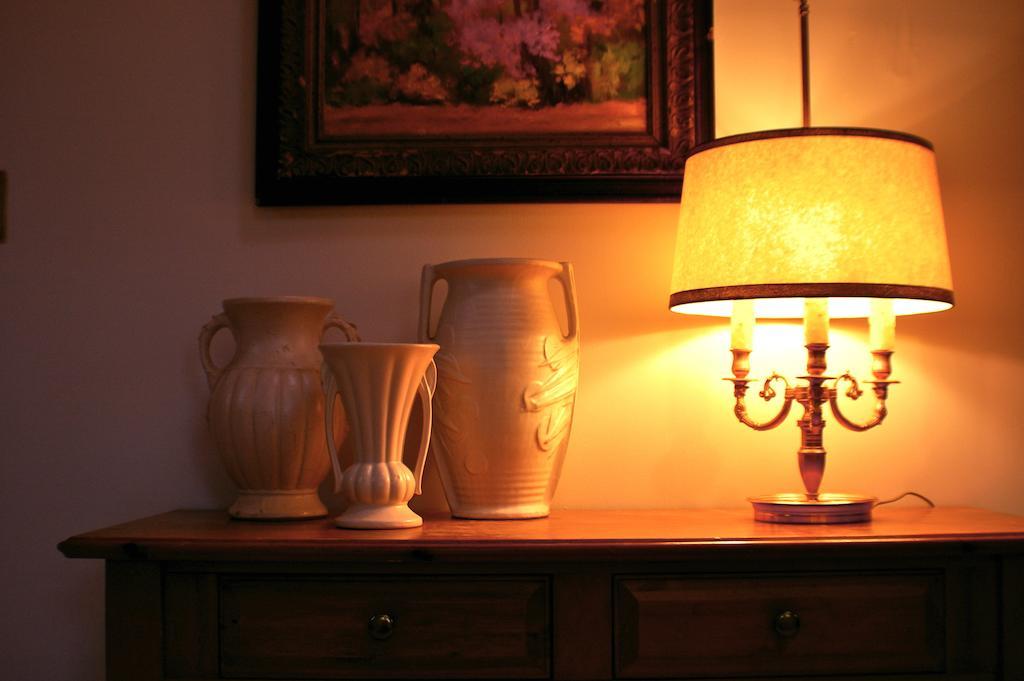 Charles And Charles Mv Bed & Breakfast Vineyard Haven Room photo